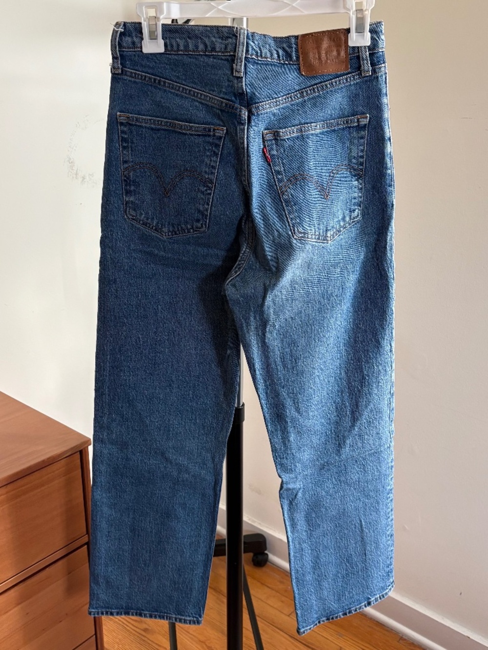 Levi's Ribcage Straight Ankle Medium Wash Jeans